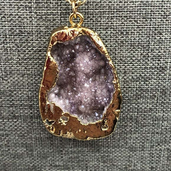 Amethyst Geode pendant, gold plated Pendant - Picture 3 of 5